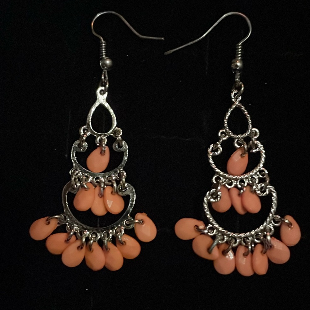 Vintage dangle earrings peach and silver